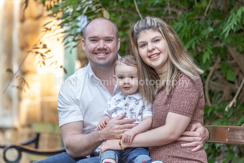 2KJS0819 - Jannie & Kristen family