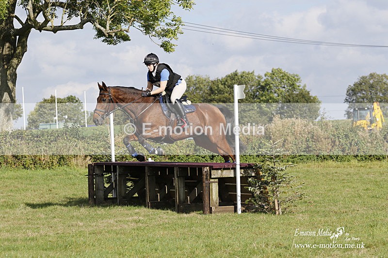  WWHT 171021 3262 - Intermediate (0.90m)  17/10/21