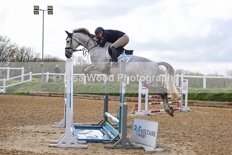 3E7A2275 - Class 8: Senior Foxhunter/1.20 open