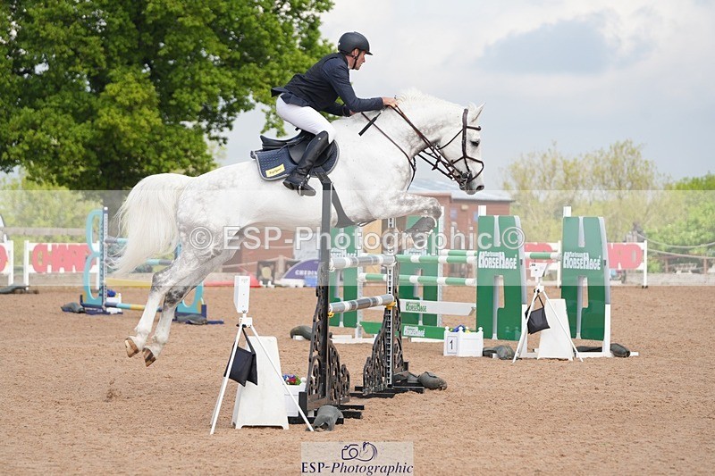 260508-100356-04768 - Cls 12 Snr Foxhunter