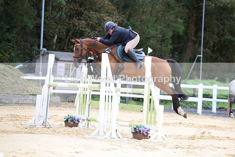 3E7A3157 - Class 8: Senior Newcomers/1.10m open