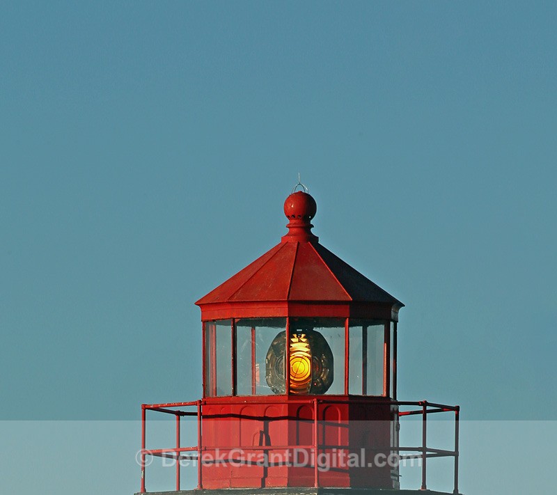 Historic Lantern and Lens - Lighthouses of New Brunswick