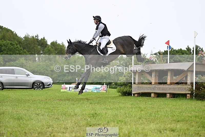 240526-143710-23647 - 507-DASSETT_ROCK_STAR-Tom_D_Crisp