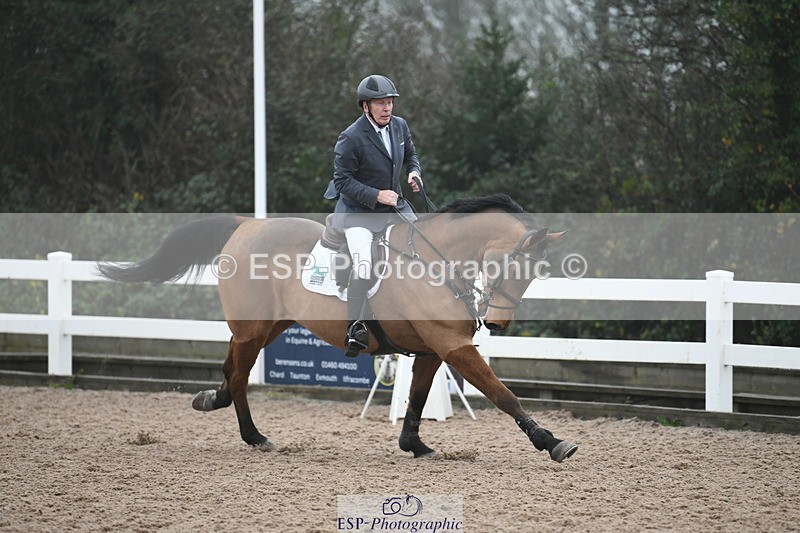 241103A-105948-07640 - SUN Cls 21 Snr Newcomers and 1.10m Open