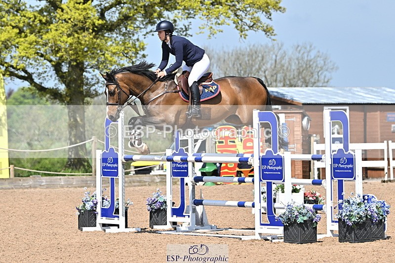 240509A-113610-01229 - Cls 9 Snr 1.20m Open