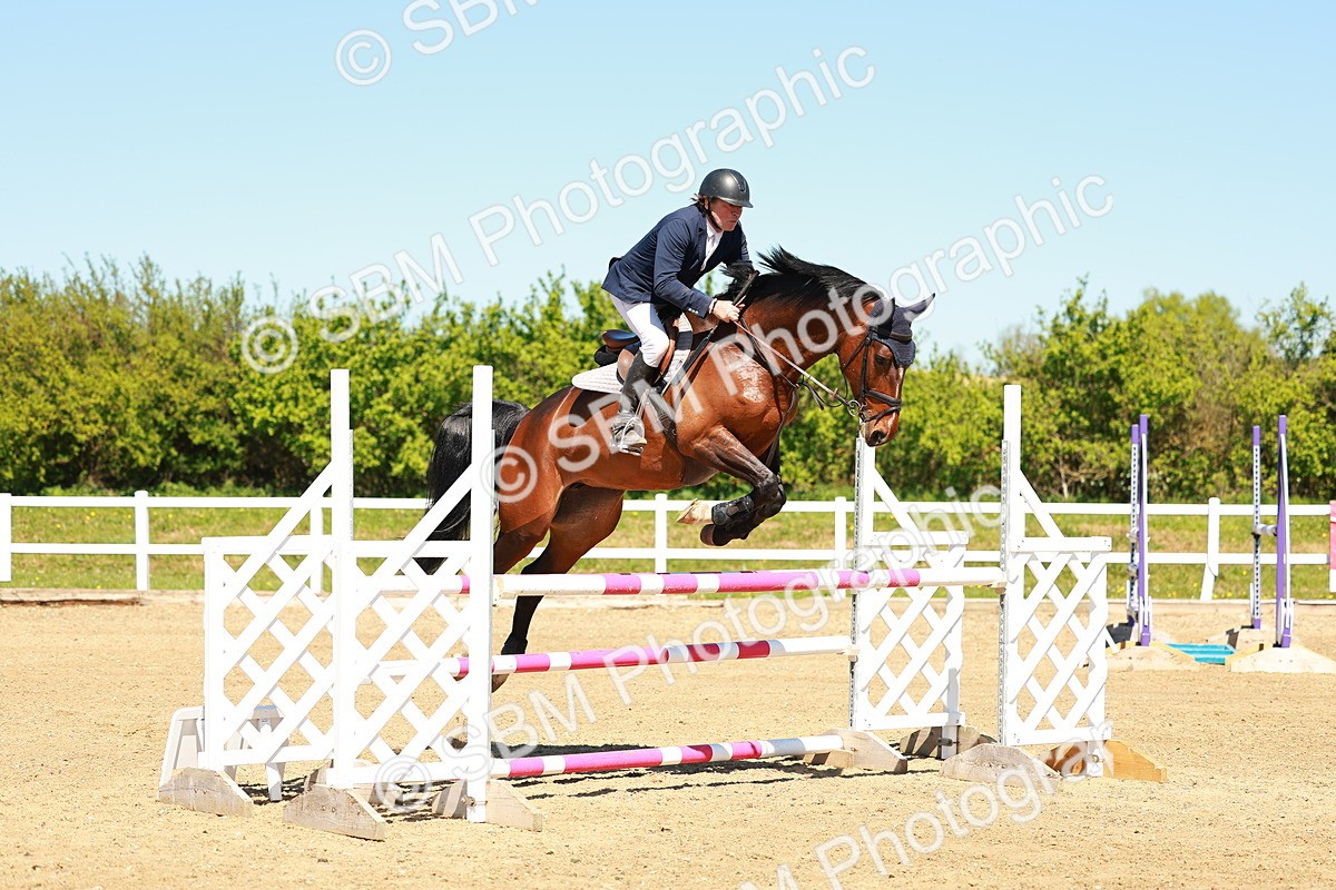 SBM_001059 - Class 4 - Senior Newcomers 1.10m