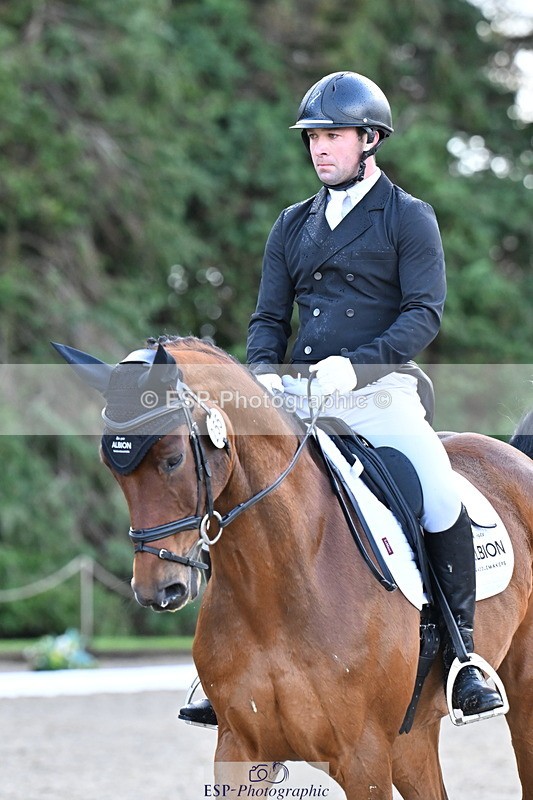 251023A-151916-05397 - C-255-Rupert.Batting