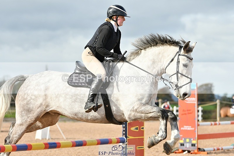 251026-114249-02582 - Cls 23+24 80cm Club and Schools