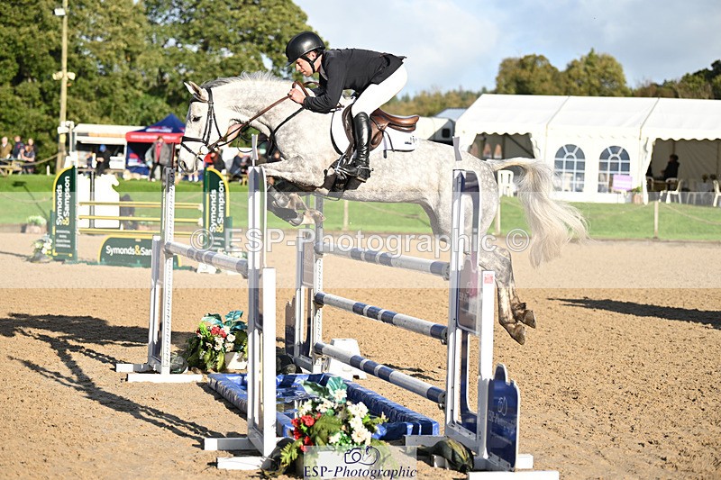 241025-101303-05340 - 107-Simon.Grieve-BEST.ESCAPADE