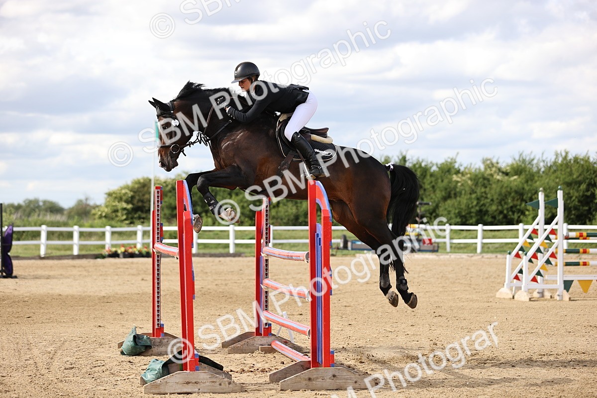 SBM_003669 - Class 13 - Senior Foxhunter - 1.20m