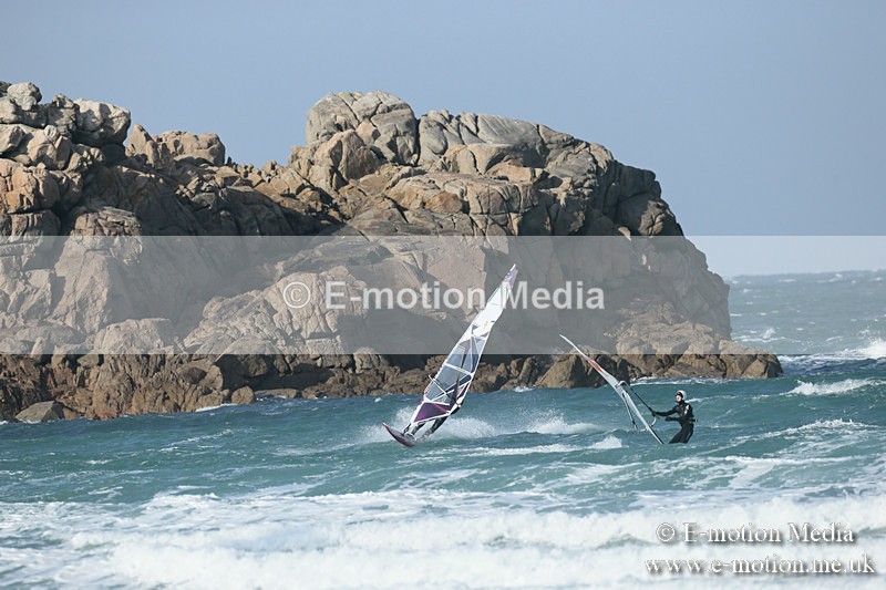 WS 020413-247 - Windsurfing