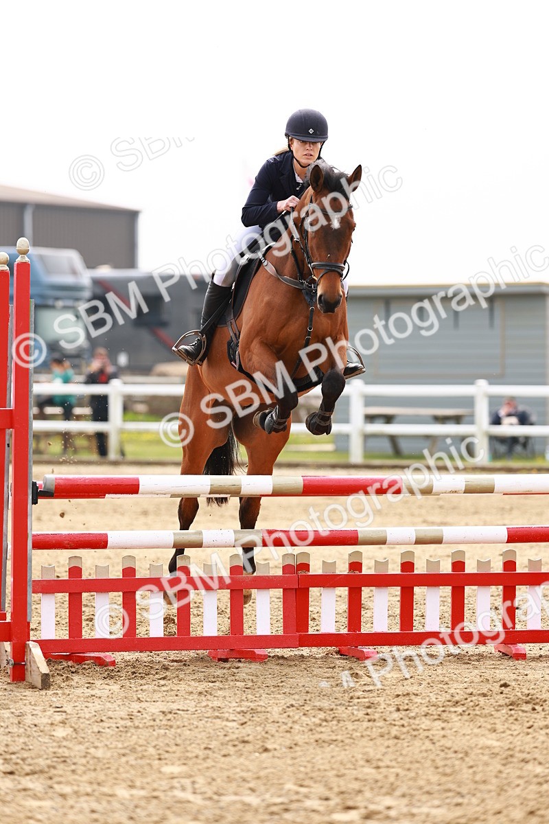  - Class 17 - Senior 1.05m