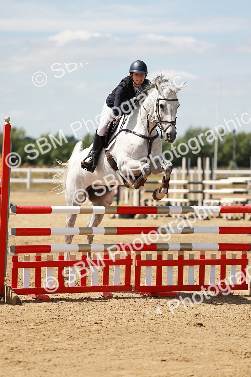 SBM_007400 - Class 3 - Senior Newcomers - 1.10m Open