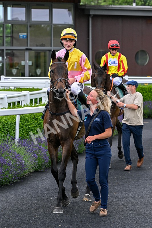 220626-Race 3-Battenburg Belle-8975 - Race 3 15.30pm Catterick Racecourse Supporting Racing Staff Week Handicap
