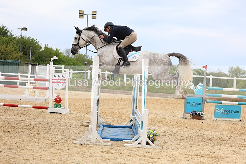 3E7A9673 - Class 9: Senior Foxhunter/1.20 open