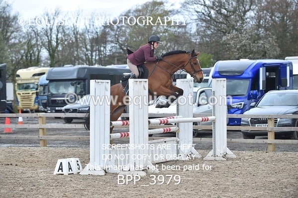 BPP_3979 - CLASS 4 Senior Newcomers/ 1.10m Open