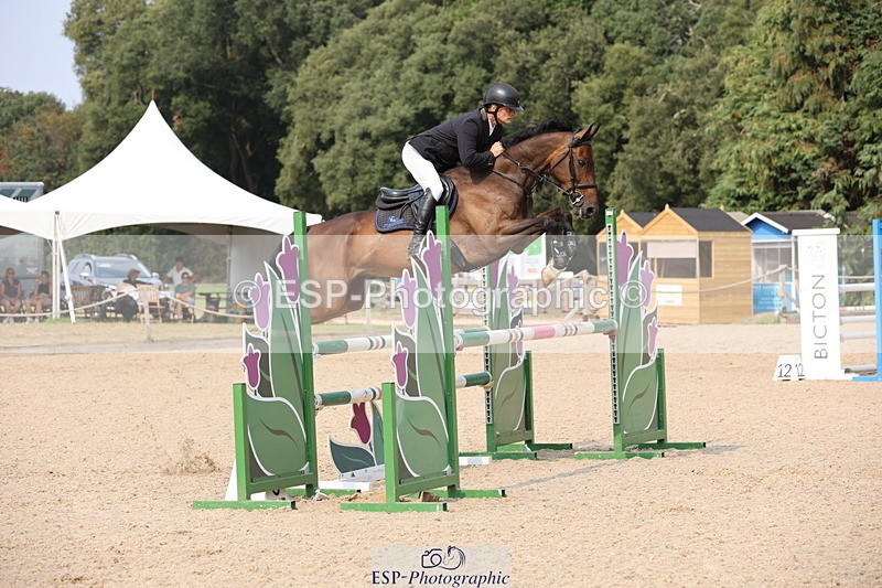 250816A-155105-02599 - Cls 8 Snr Newcomers