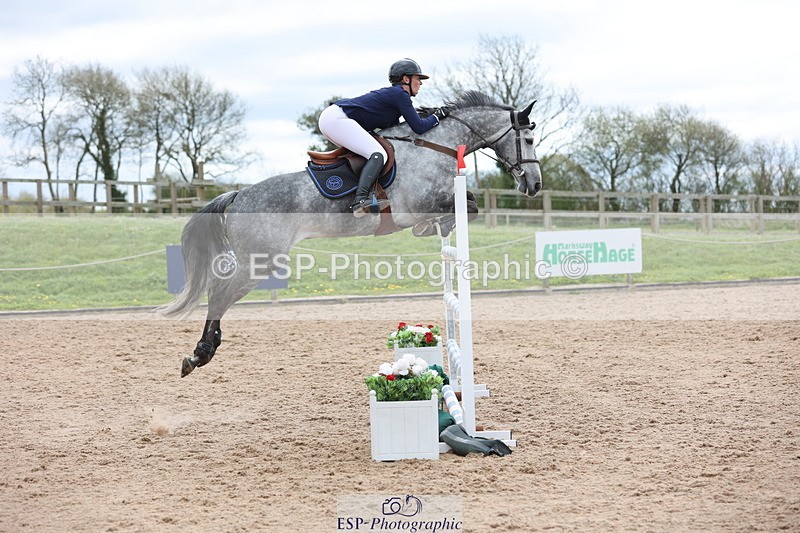 240419A-120131-06964 - Cls 6, 2 Star Medium Tour 1.35m