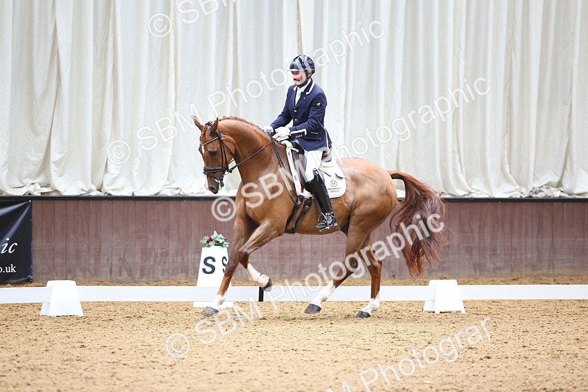 SBM_006380 - Class 5 - novice 6 - 12.04-13.07