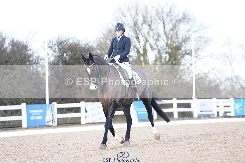 241214-125432-00531 - 144-Natasha.Rumble-Week.Orchard.Leo