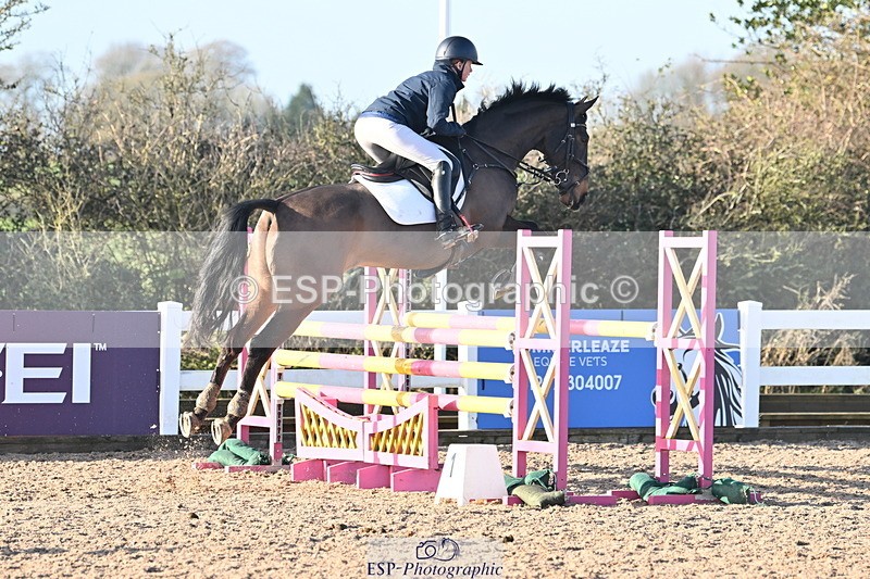 231210A-133805-02633 - Cls 20 Newcomers & 1.10m Open