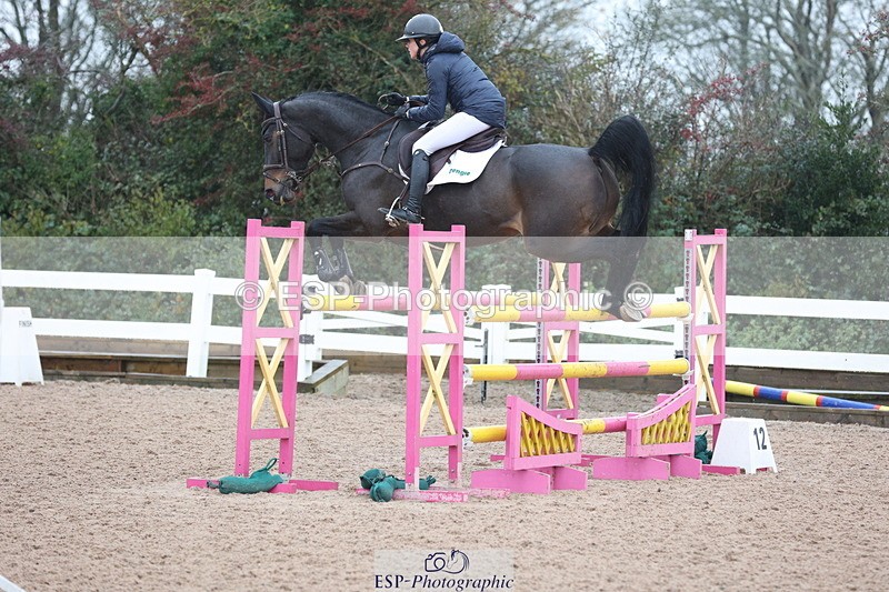 231112A-131650-04376 - Cls 20 Newcomers & 1.10m Open