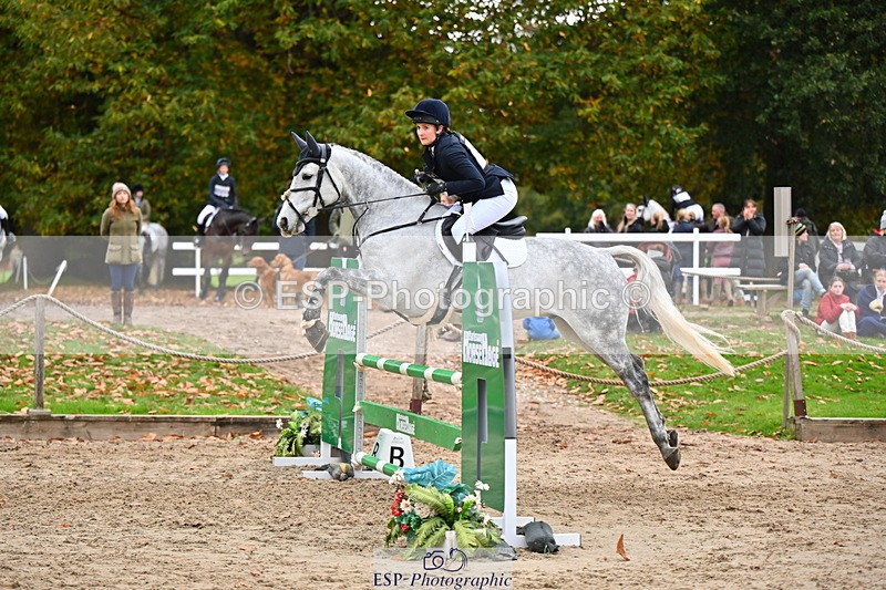 251026A-142028-25089 - F-464-Sophie.Aldrich