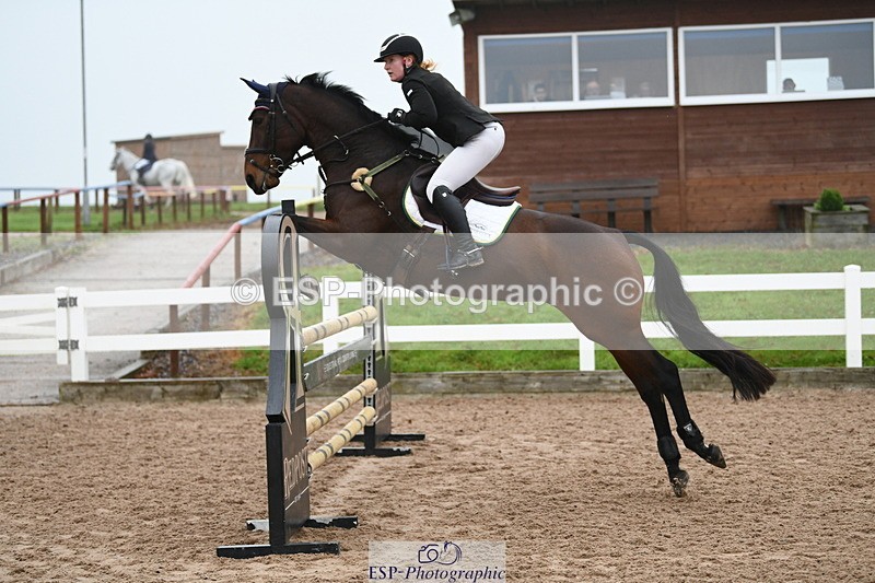 241103A-104302-07551 - SUN Cls 21 Snr Newcomers and 1.10m Open