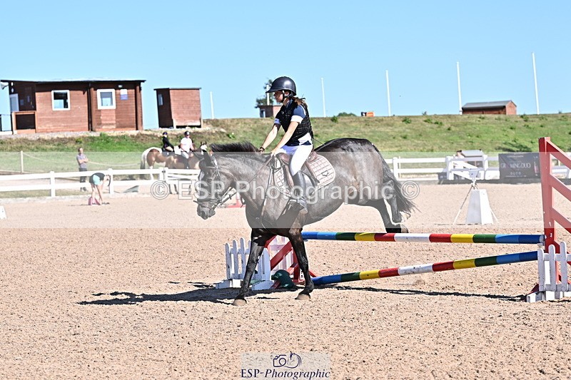 250708A-170406-00180 - 70cm Classes