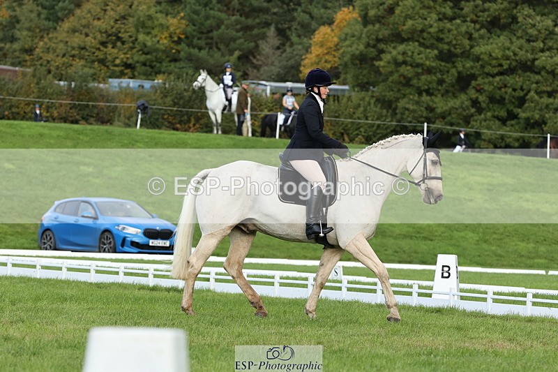 251024A-102225-07732 - D-344-Johanne.Heuff