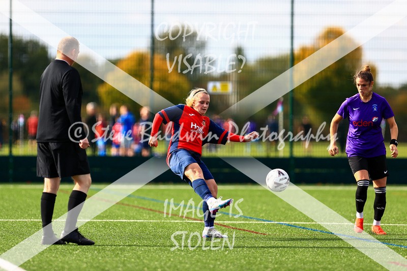 1DX30710 - 2025-10-05 FC Abbey Meads Ladies V Purton  Kingsdown FC Ladies