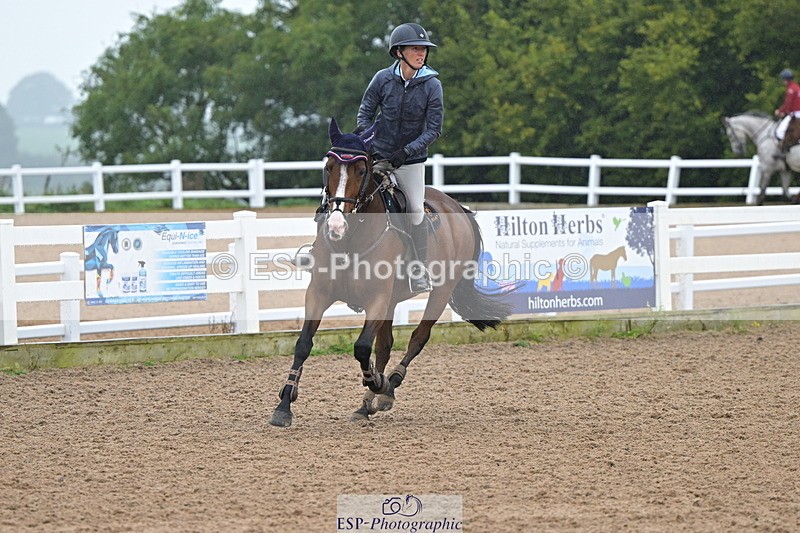 240925A-130933-00773 - Cls 4 Newcomers and 1.10m Open