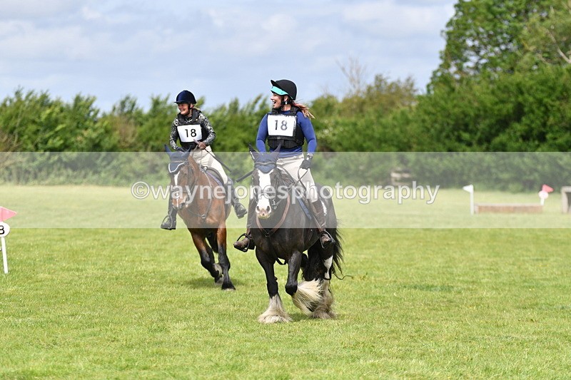 WJ5_2840 - Class 3 60cm Pairs