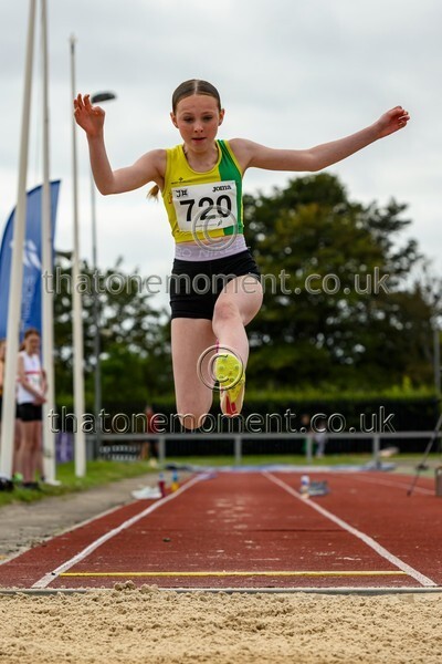 Age25SAT-914704 - Field Female Set One