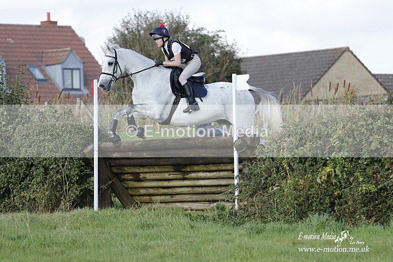  WWHT 171021 3972 - Open (1.00m)  17/10/21