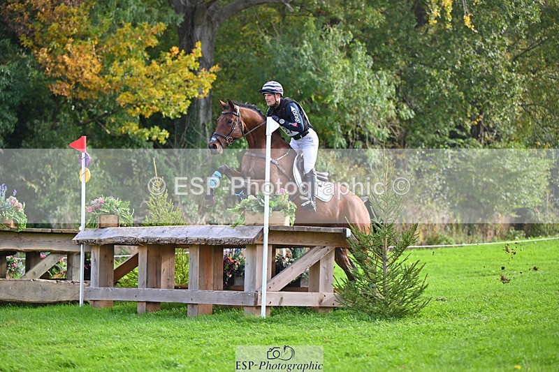 241025-122248-08209 - 127-Alexander.Bragg-STARSTRUCK.III