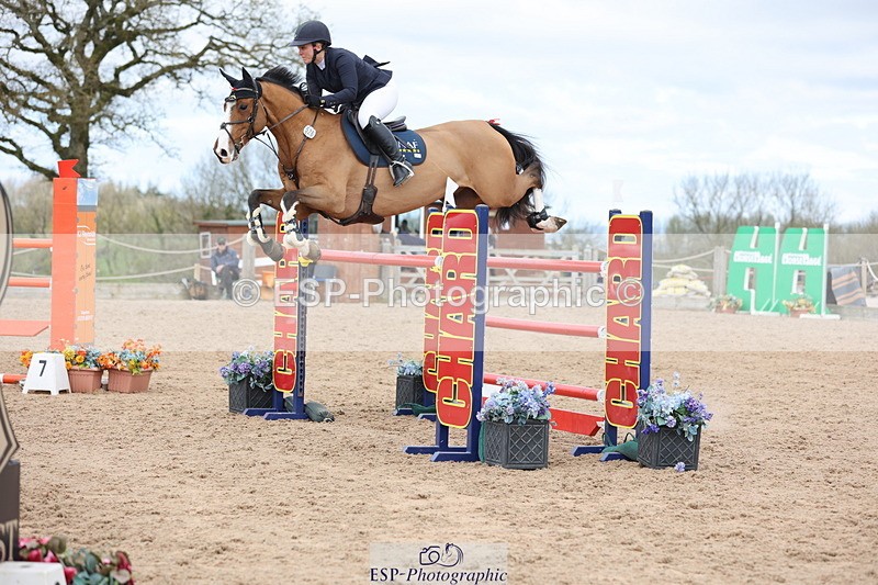 240419A-120936-07063 - Cls 6, 2 Star Medium Tour 1.35m