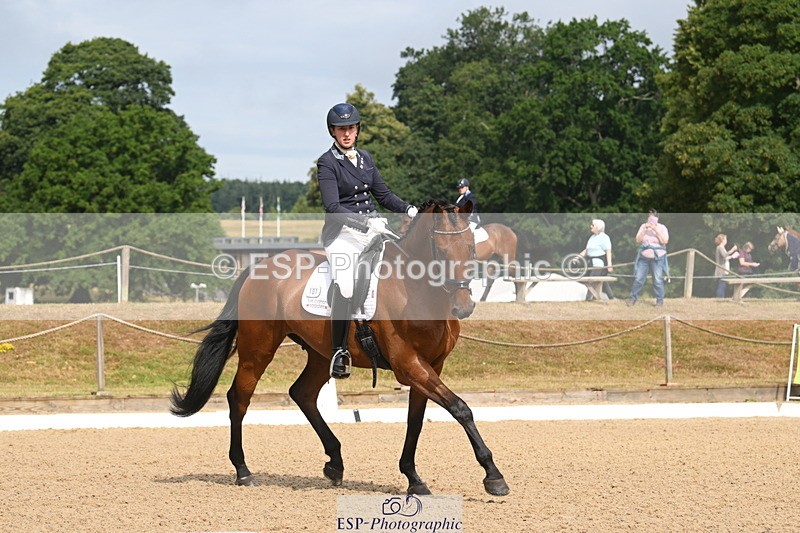 250719A-095251-03141 - 101-Sophie.Douglas-Paquino.V'ant.Goovahof