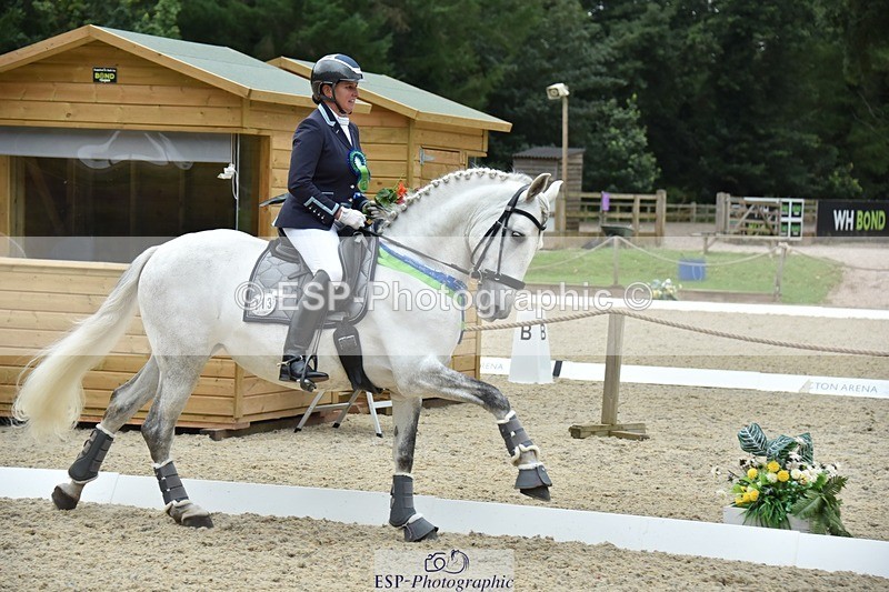 230813-182138-08863 - Medium Silver Presentations