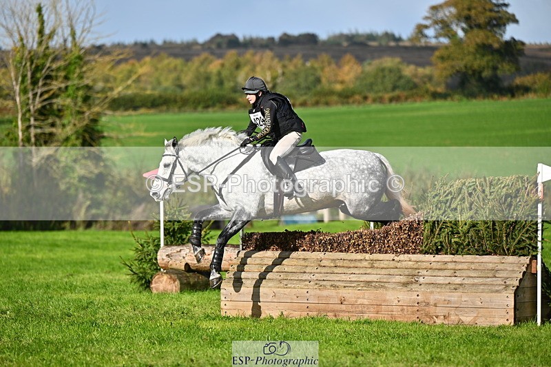 251025A-124144-19209 - F-429-Sarah.Clisby