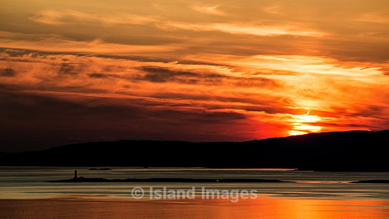 Oban as the sun slips below the horizon - Sunsets