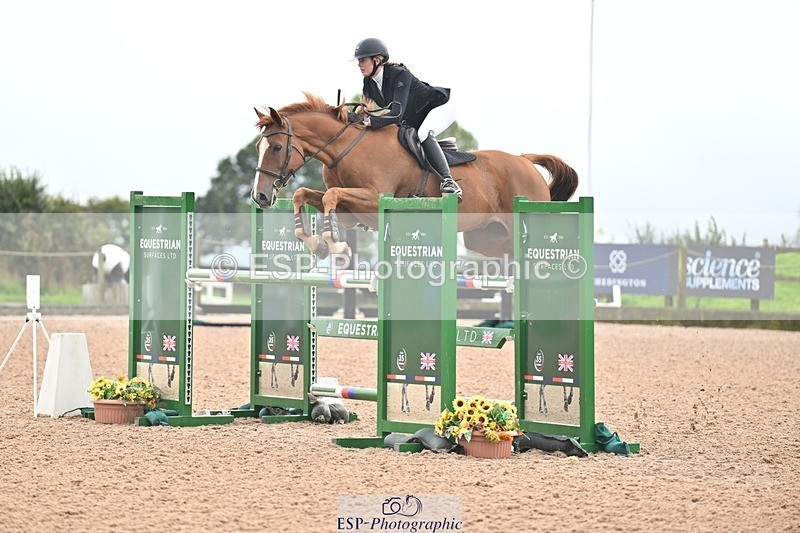 251003-132914-01130 - Cls 3 Foxhunter and 1.20m