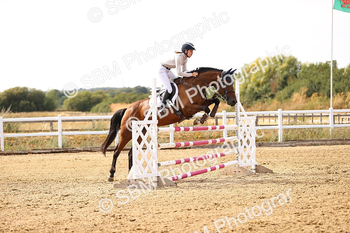 SBM_001641 - Class 6 - Senior Newcomers 1.10m
