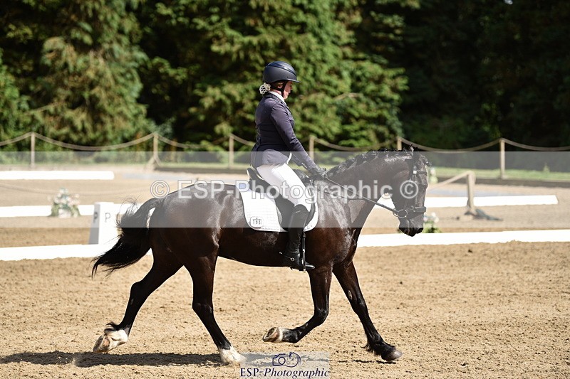 140110A-045650-12330 - 168-Samantha.Pring-Tongwynlais.Moon.Dancer