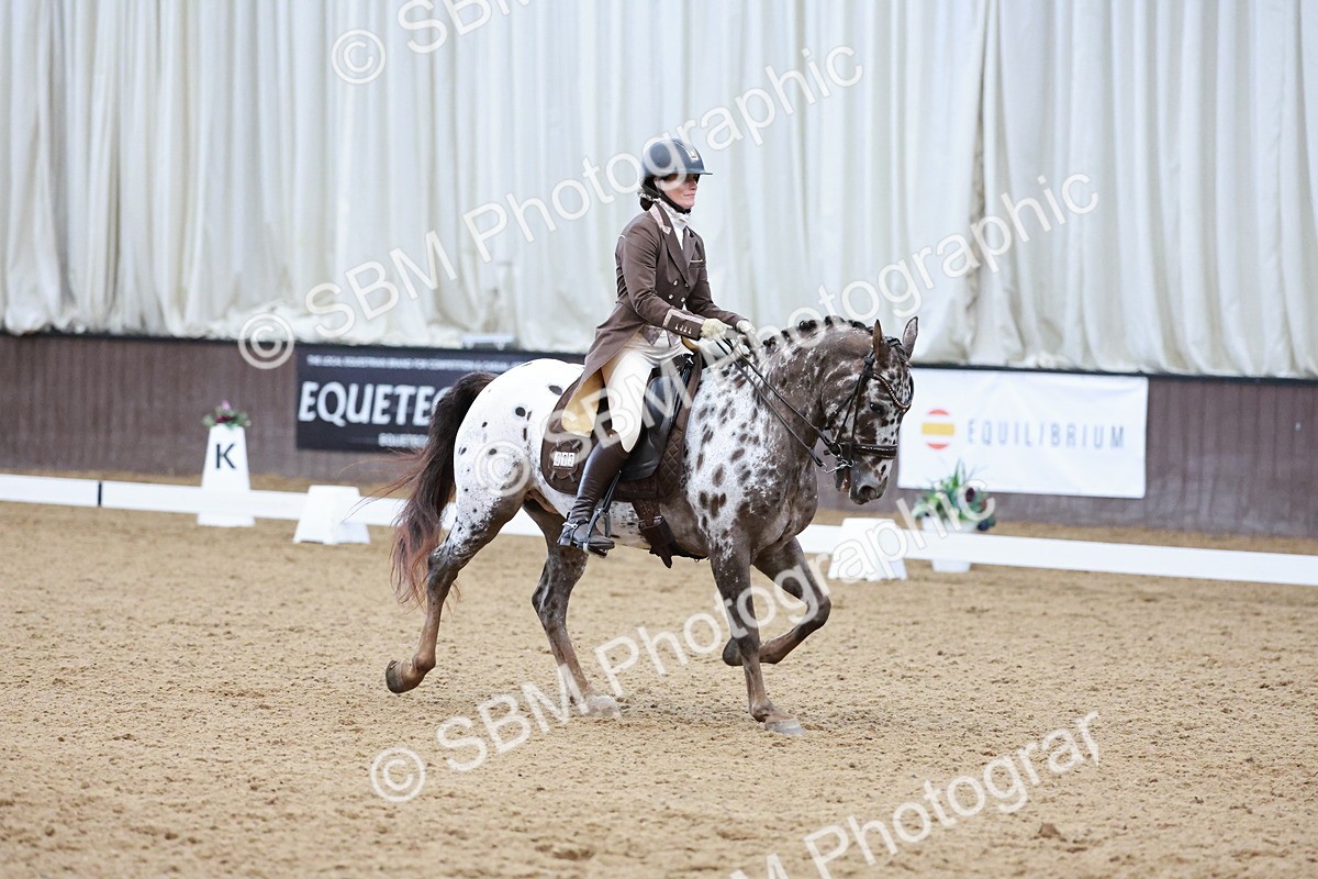 SBM_016535 - Class 5 - FEI INT II - 17.24-18.20