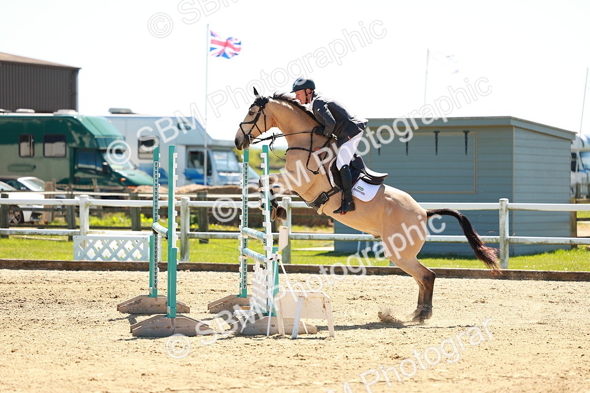SBM_001197 - Class 4 - Senior Newcomers 1.10m