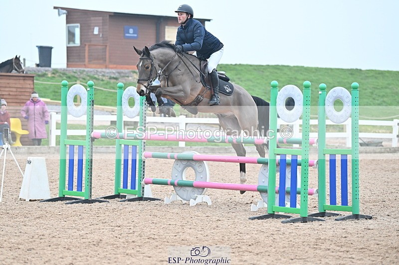 240113A-123452-02008 - Cls 12 Newcomers and 1.10m Open