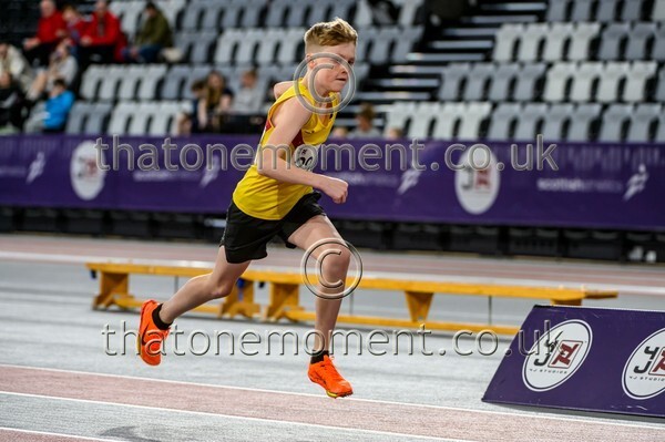 AgeInd25SUN-923244 - Track Male