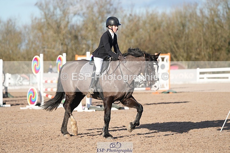 251130-131632-01218 - Cls 15 - 17 Children on Horses