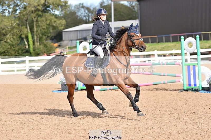 231015A-130218-08179 - Cls 25 95cm Amateur Q 2nd R